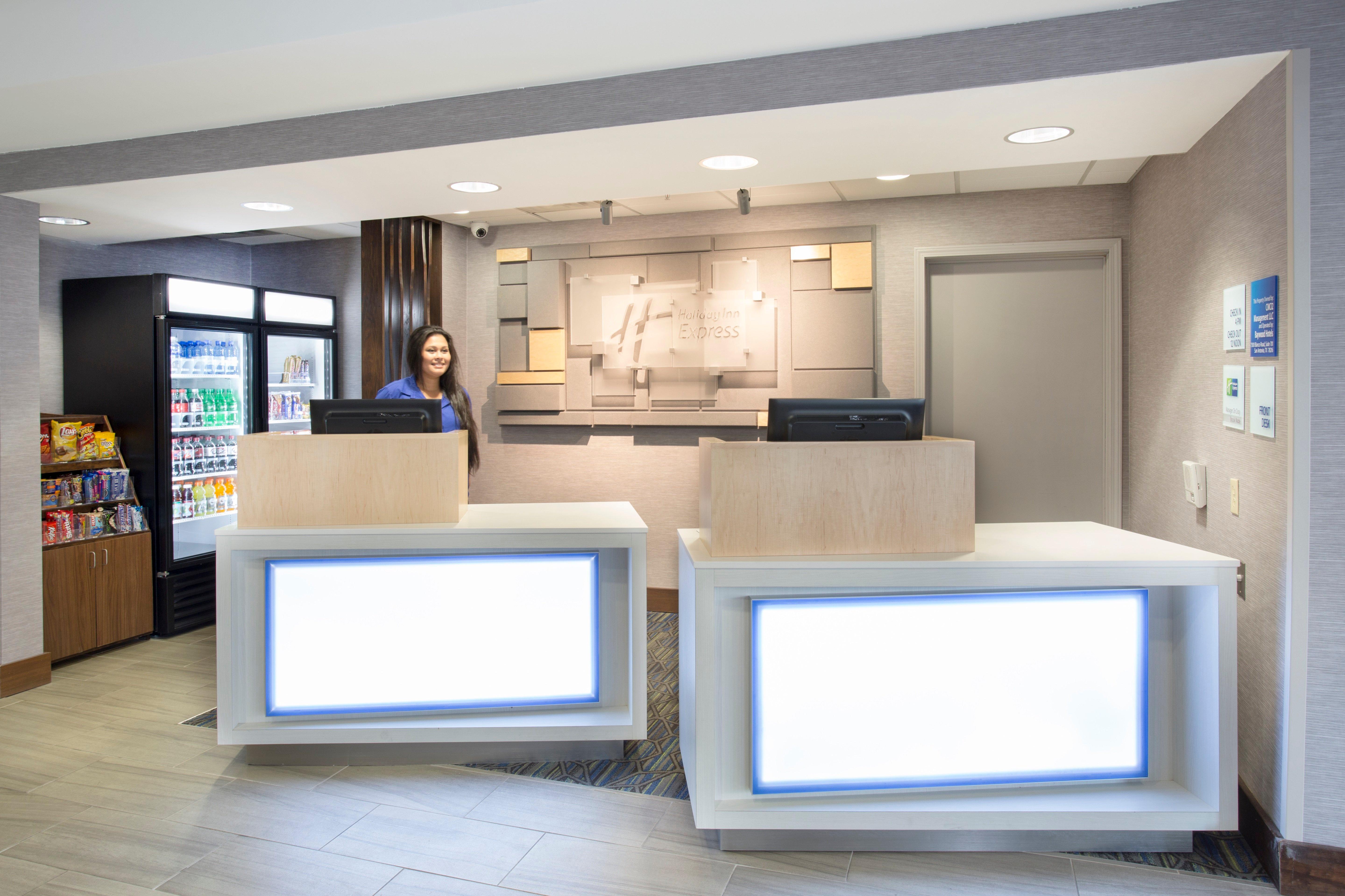Holiday Inn Express Kansas City - At The Legends! By Ihg Bonner Springs Dış mekan fotoğraf